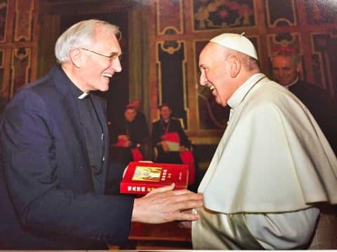 Run to announce the living Word pope tells Bible congress