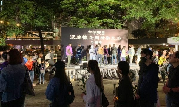 Thousands mourn dead student