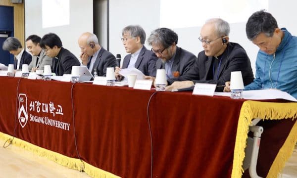 Experts seek ways to end Korea-Japan conflict
