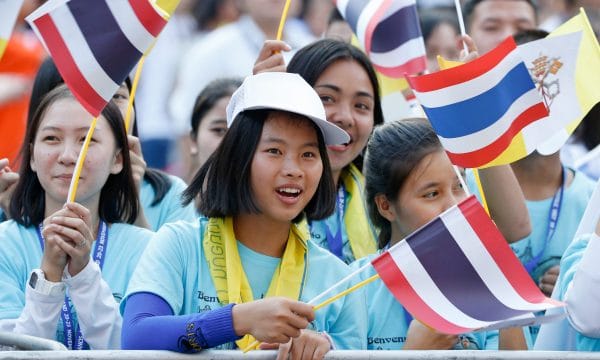 In Thailand pope reaches out to young people and urges help for the downtrodden
