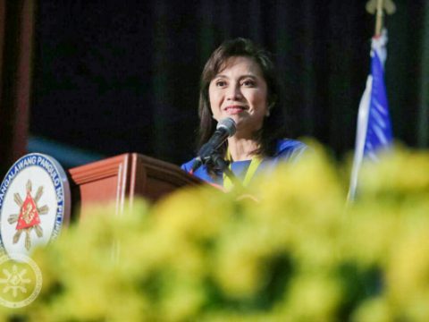 Abrupt turnaround as Duterte dismisses Robredo from lead in drug war