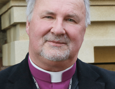 A former chaplain to Queen Elizabeth received into Catholic Church