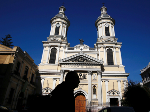 Pope begins restoring normal governance to Chilean dioceses