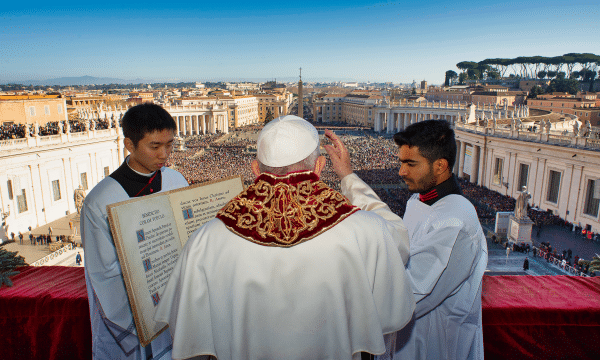The light of Christ greater than darkness in human hearts pope says