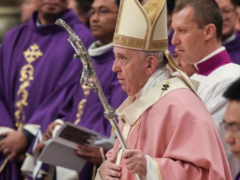 Pope Francis celebrates Simbang Gabi Mass for Rome’s Filipino community