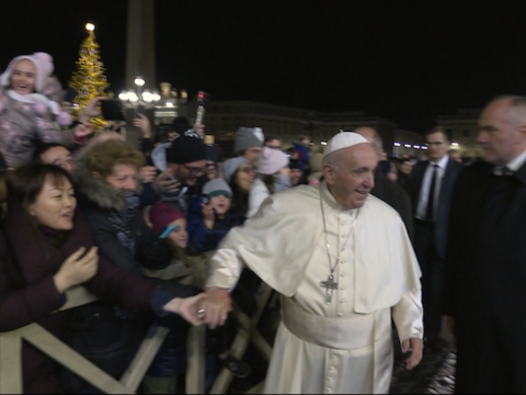 Pope begins New Year with apology and prayers for peace