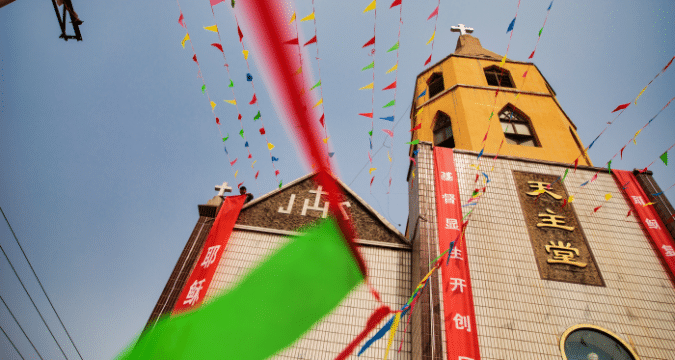 Some in China ignore new religious regulations