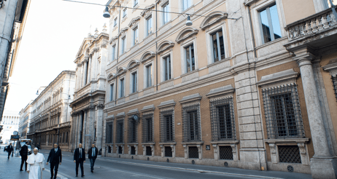 Pope makes lonely pilgrimage to pray for Covid-19 victims