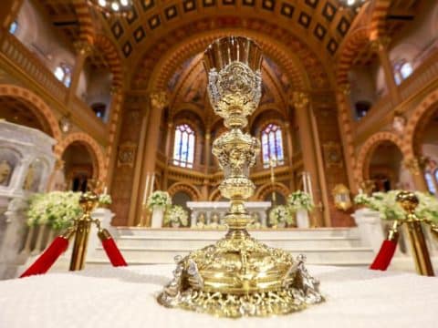 Vatican approves special ‘Mass in the Time of Pandemic’