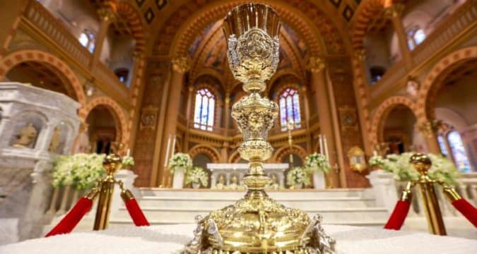 Vatican approves special ‘Mass in the Time of Pandemic’