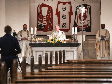 Differing responses to continued church service ban in Germany