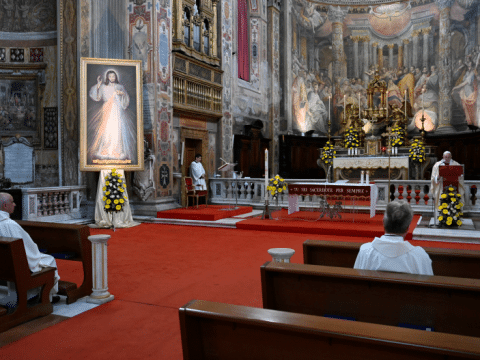 Build a new world without inequality pope says