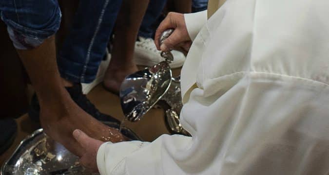 Mass of the Lord’s Supper, celebrated by Pope Francis, 12am Hong Kong time (6pm Rome)