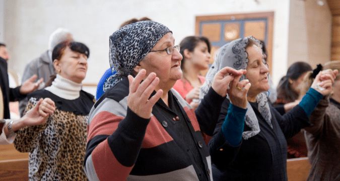 Maronite Catholics help as more Lebanese slide into poverty