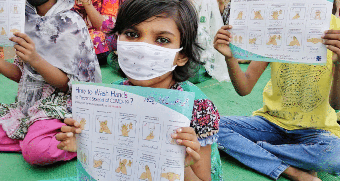 Caritas Karachi helps students during Covid-19 lockdown