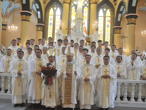 Third Catholic bishop installed in state ceremony