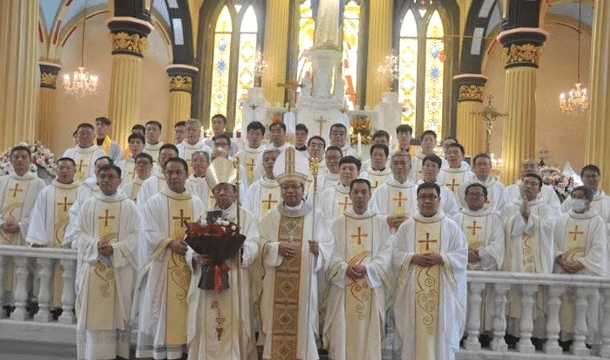 Third Catholic bishop installed in state ceremony