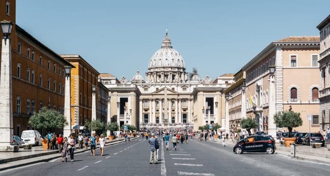 Pope names commissioner for oversight of St. Peter’s Basilica