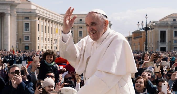Pope resumes weekly general audiences with public present on September 2