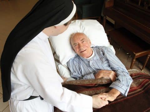 Vatican reaffirms clarifies Church teachings on end-of-life care