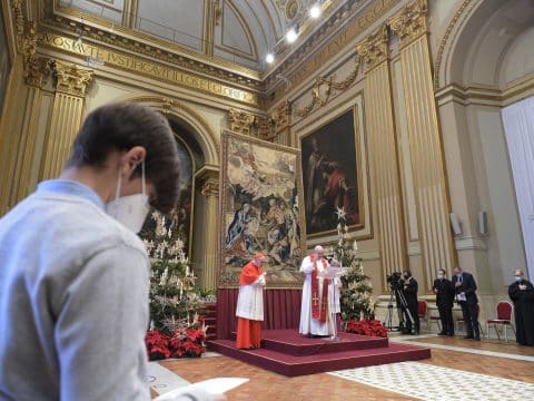 Remember families that cannot come together and give vaccine to all pope urges