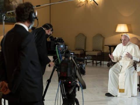 Netflix series illustrates pope’s call for alliance of young and old in 2021