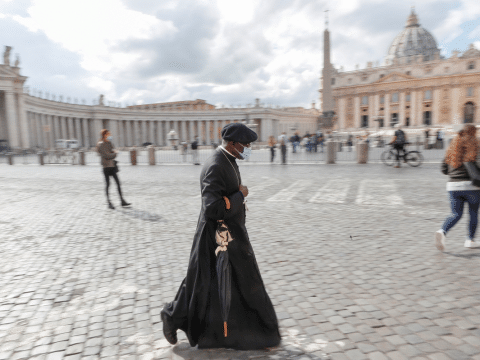Swiss courts give Vatican access to banking documents