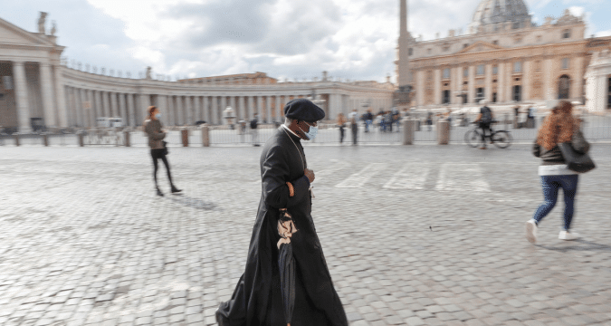 Swiss courts give Vatican access to banking documents