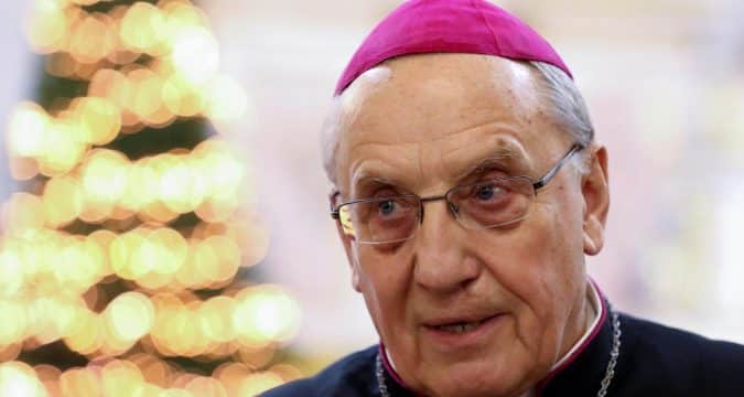 Pope accepts resignation of archbishop of Minsk