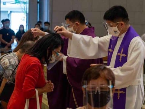 Resurrection gives meaning to our suffering say Philippine bishops