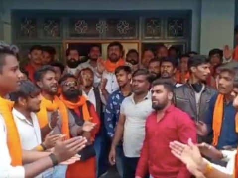 Hindu extremists attack Catholic media centre