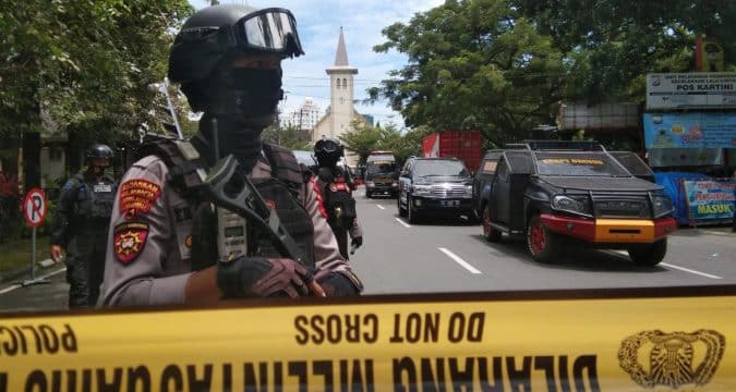 Pope prays for victims of Sulawesi church bombing