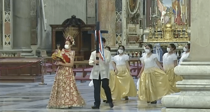 Pope celebrates 500 years of Christianity in the Philippines