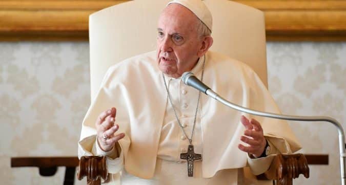 Priests must be welcoming fathers like St. Joseph, pope says