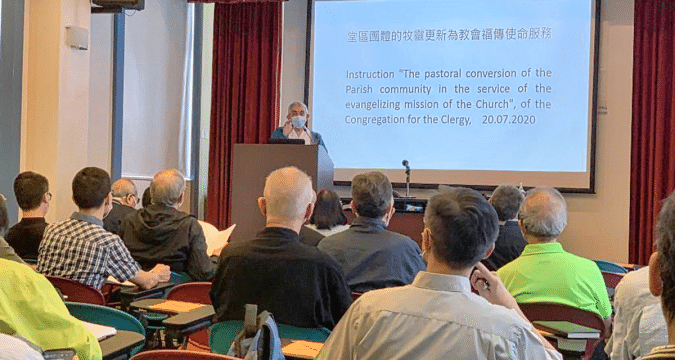 Study camp on parish renewal