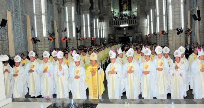 Bishop de la Motte championed growth of Vietnamese Church