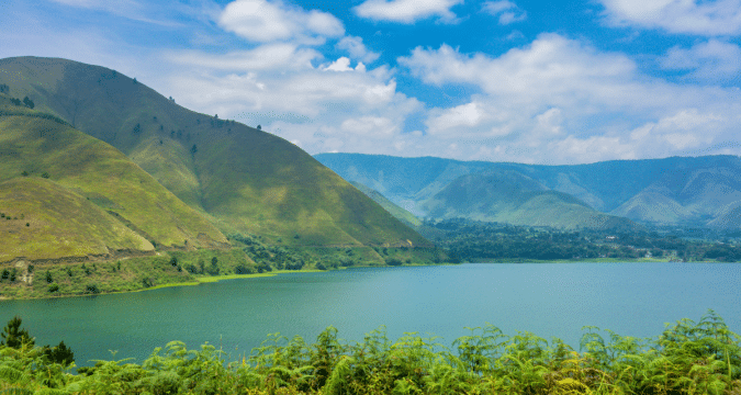 Warning of environmental disaster at largest lake in Indonesia