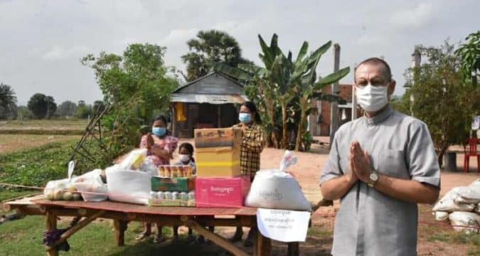 Caritas Vietnam to supply masks to Cambodia