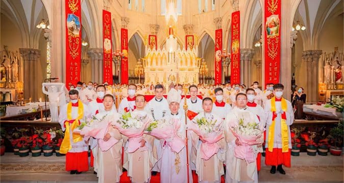 Four ordained priests for Shanghai