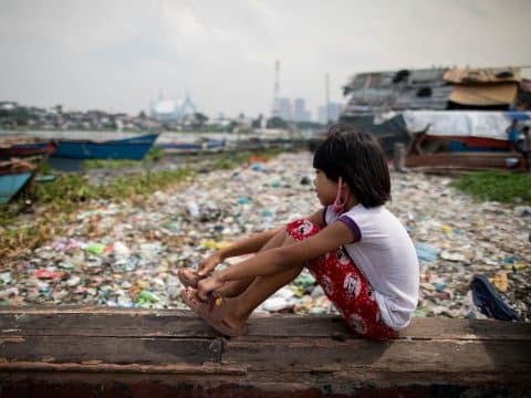 Vote for life in national elections, Filipinos urged