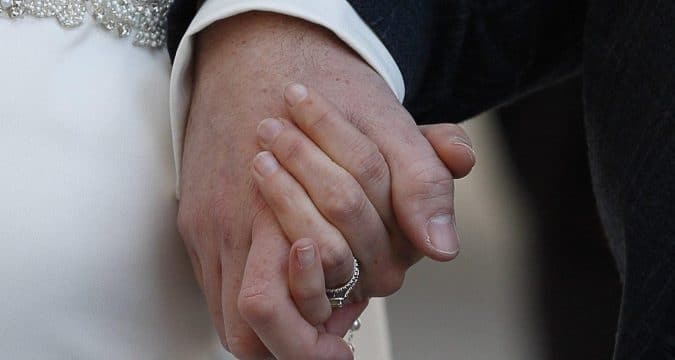 Pope dedicates June prayers for soon-to-be newlyweds