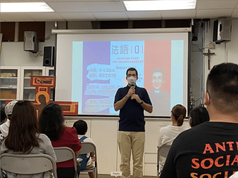 Parishes share faith through foreign language courses