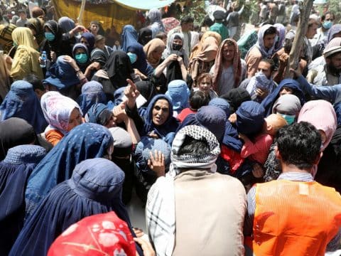 Caritas Italy and Jesuits suspend activities in Afghanistan