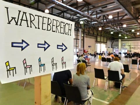 Some European bishops cautiously back Covid-19 vaccination requirement