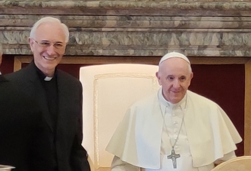 Be close to the Lord and his people, pope urges missionaries