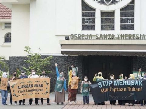 Indonesian religious turn up heat on climate change