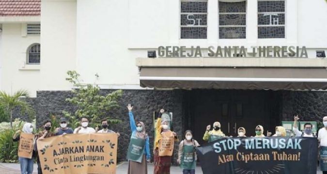 Indonesian religious turn up heat on climate change
