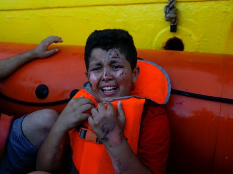 Stop forcing migrants back to unsafe countries, pope says