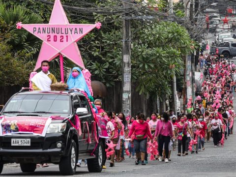 Manila’s urban poor reenact Holy Family’s search for lodging