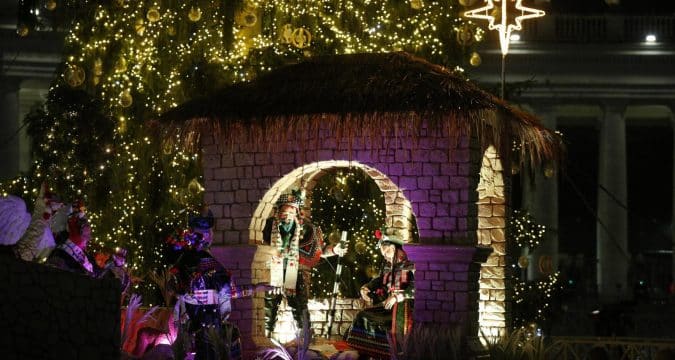 Pope says Christmas is time for sharing, not commercialism